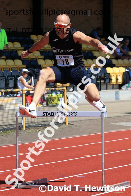 Mens hurdles, 2024 NE Masters Track and Field Champs., Monkton Stadium, Jarrow.  Photo: David T. Hewitson/Sports for All Pics